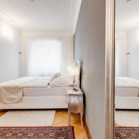 Charles Bridge Royal Apartments - Castle District Прага Екстериор снимка