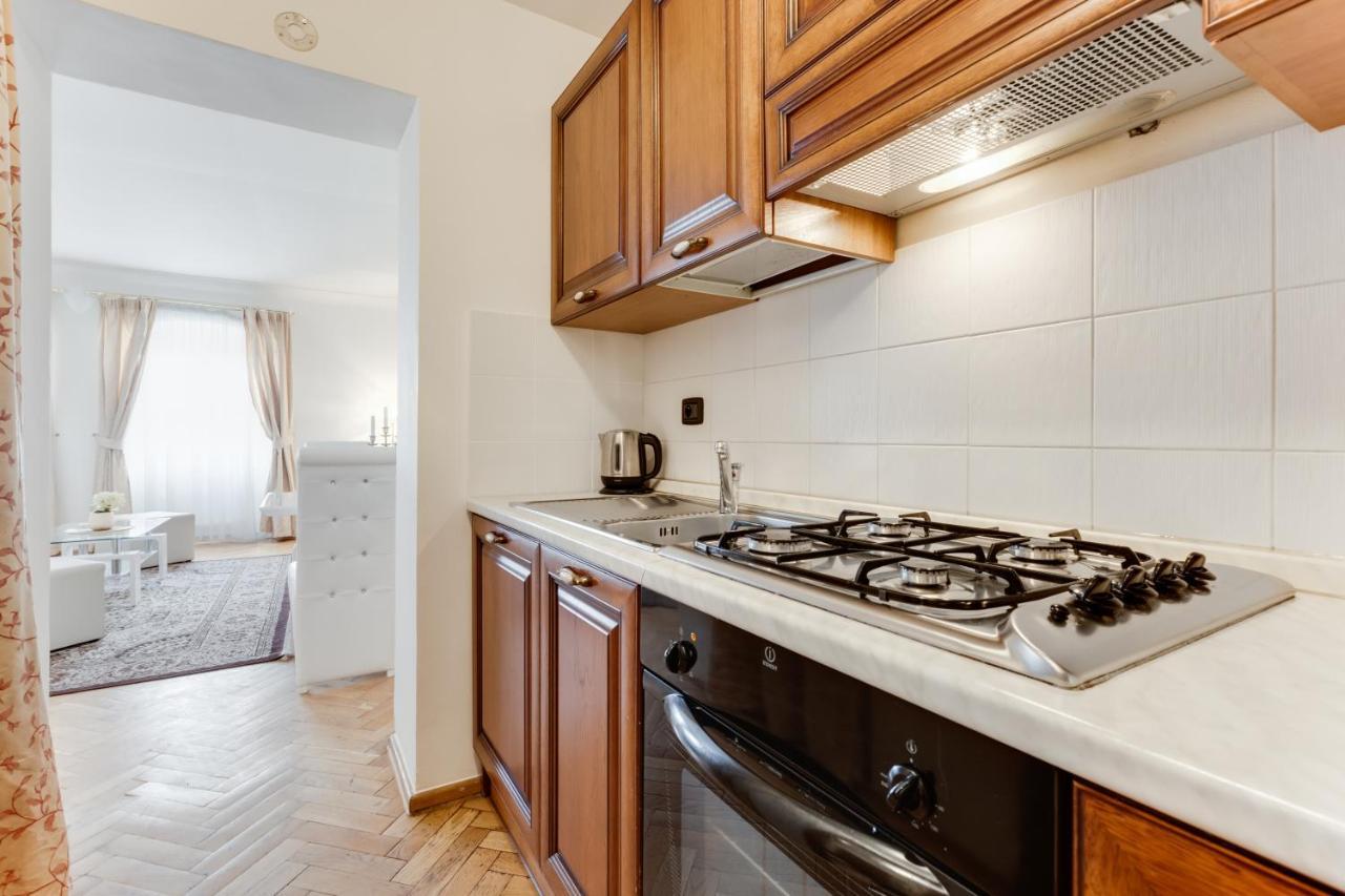 Charles Bridge Royal Apartments - Castle District Прага Екстериор снимка
